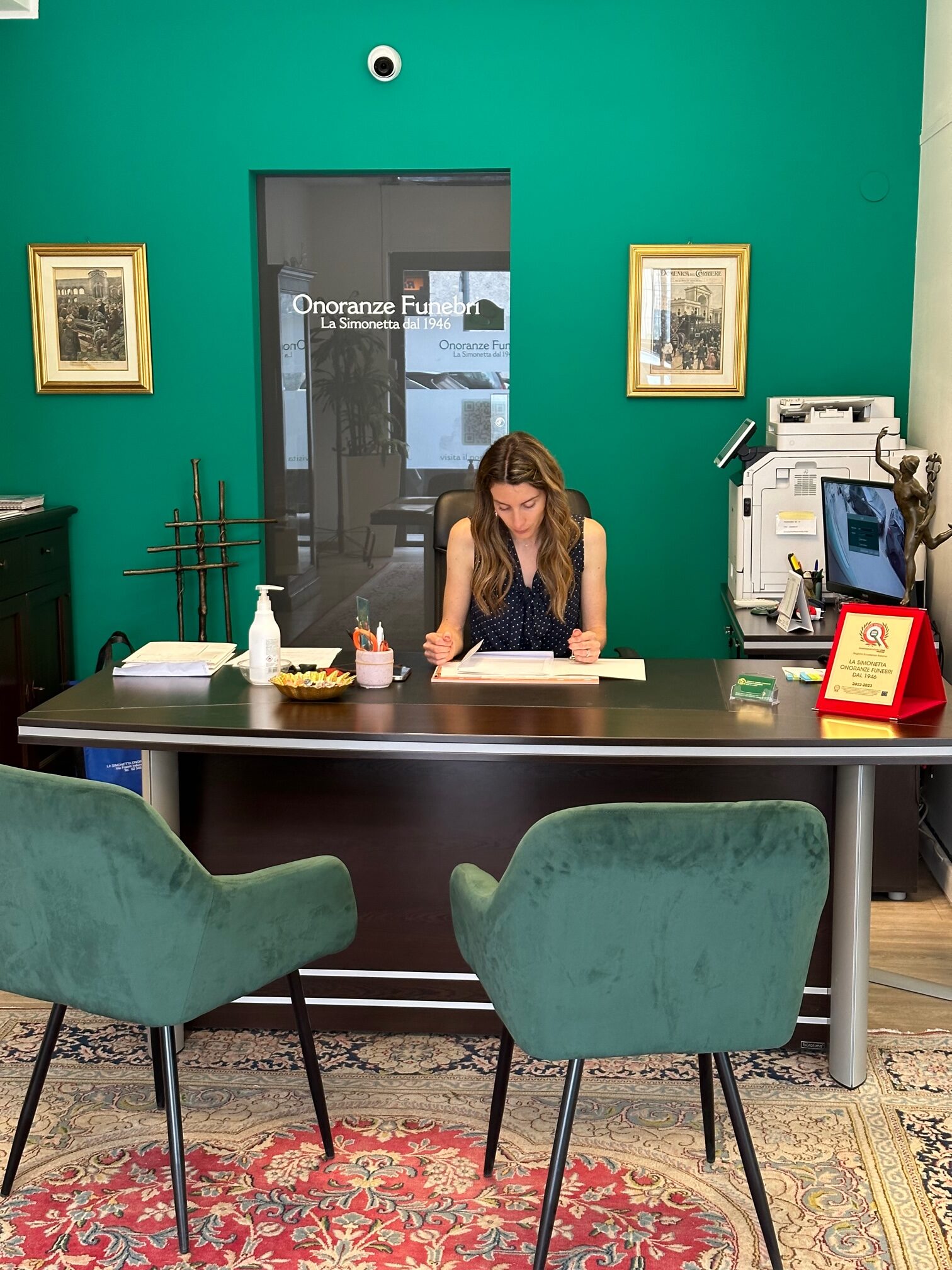 Interno della sede delle Onoranze Funebri La Simonetta a Milano
